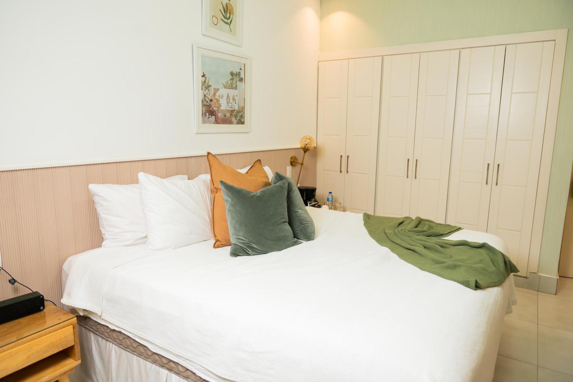 Hotel Stay Here Suites Santo Domingo Bagian luar foto
