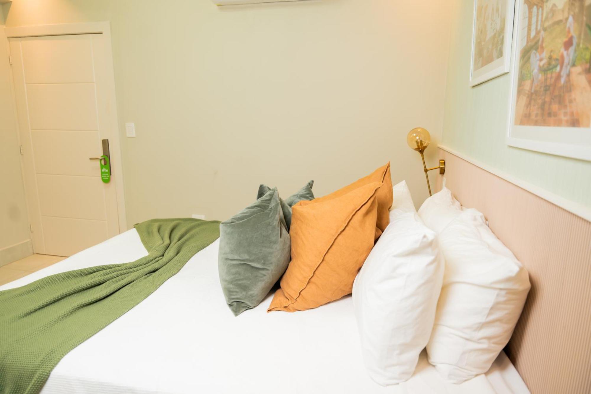 Hotel Stay Here Suites Santo Domingo Bagian luar foto