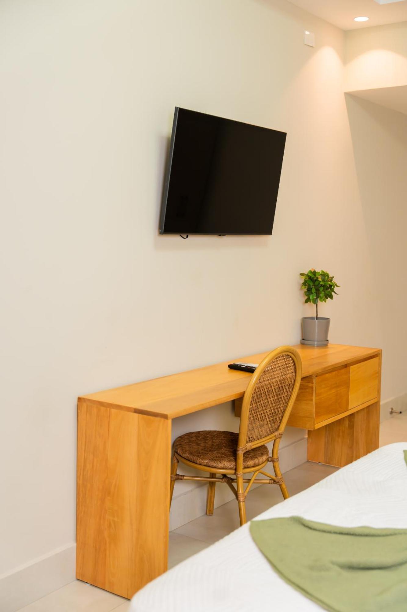Hotel Stay Here Suites Santo Domingo Bagian luar foto