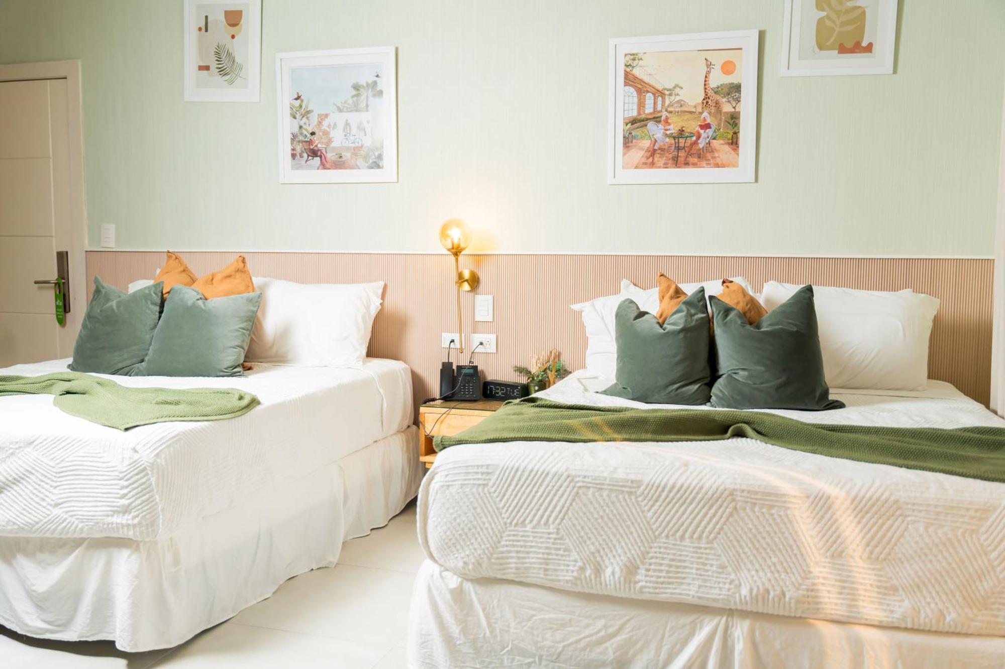 Hotel Stay Here Suites Santo Domingo Bagian luar foto